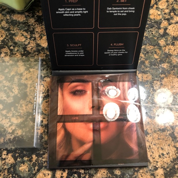 Huda Beauty - Picture 3 of 7